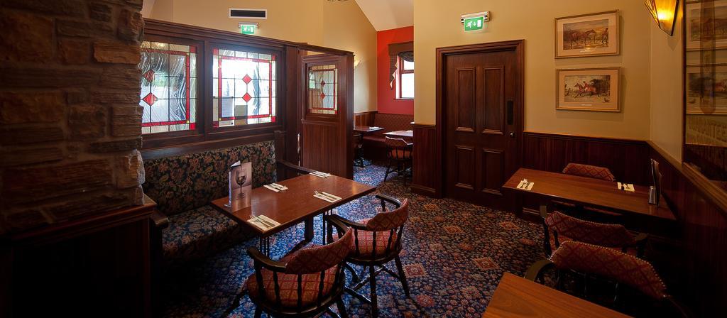 Corr'S Corner Hotel Newtownabbey Exterior foto