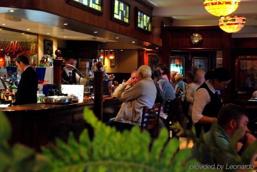 Corr'S Corner Hotel Newtownabbey Restaurant foto